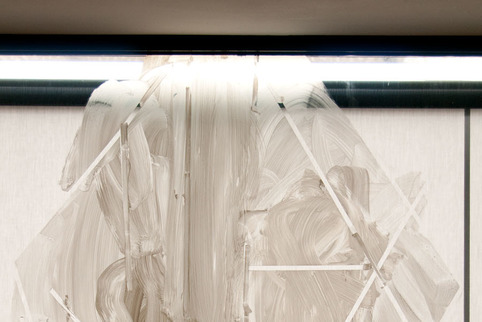 Thomas Bechinger; „Ohne Titel“; 2010; Gouache auf Glas; „Besuch bei Verwandten“; Museum für Gegenwartskunst Siegen; Foto: Henner Papies