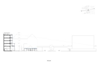 Architektonische Schnittzeichnung mit einem mehrstöckigen Gebäude, angrenzenden Gebäuden, Bäumen, Autos und einem kleinen Lageplan in der oberen rechten Ecke. Beschriftet mit „Schnitt“.