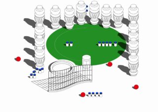 Eine kreisförmige Grünfläche, umgeben von hohen dekorativen Säulen, verstreuten roten und blauen Objekten und einer gebogenen Drahtgitterstruktur im Vordergrund.
