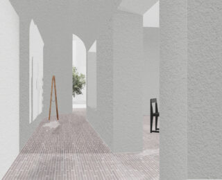 Ein minimalistischer Innenraum mit strukturierten weißen Wänden, Ziegelboden, einer hölzernen Staffelei, einem schwarzen Stuhl und einer Topfpflanze, die durch eine gewölbte Öffnung sichtbar ist.