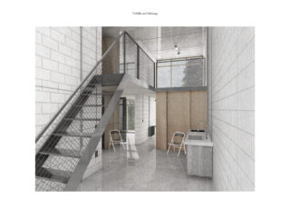 Innenansicht eines minimalistischen Raumes mit einer Metalltreppe, einem Maschengeländer, Betonwänden, zwei Klappstühlen und einem kleinen Küchenbereich auf der rechten Seite.