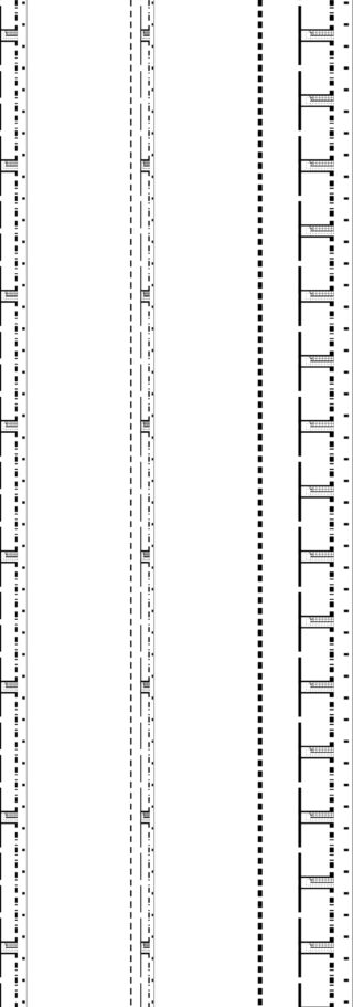 Drei vertikale Filmstreifen mit perforierten Rändern und leeren Rahmen, in Schwarzweiß auf einem einfarbigen Hintergrund dargestellt.
