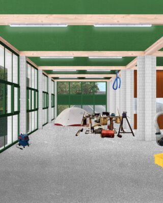 Eine geräumige Garage mit großen Fenstern, einem Zelt, verschiedenen Werkzeugen, Geräten und einem blauen Staubsauger auf einem grauen Boden unter grünen Deckenplatten und freiliegenden Balken.