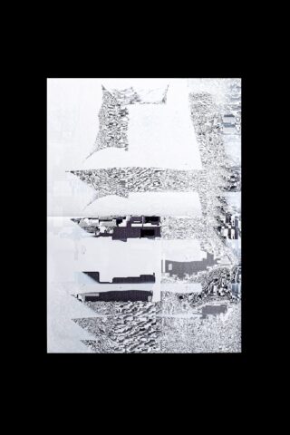 Abstraktes digitales Kunstwerk mit verzerrten weißen, grauen und schwarzen geometrischen Formen und Texturen, zentriert auf einem schwarzen Hintergrund.