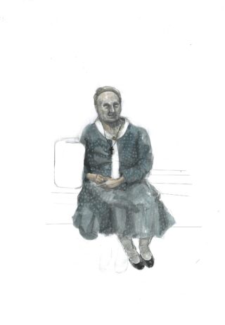 Illustration einer älteren Frau mit kurzen Haaren, die ein dunkles Kleid und schwarze Schuhe trägt und mit im Schoß gefalteten Händen auf einer Bank sitzt.