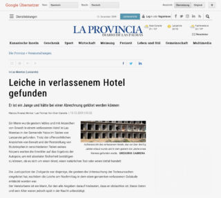 Screenshot eines deutschen Nachrichtenartikels von La Provincia, der über die Entdeckung der Leiche eines Jungen in einem verlassenen Hotel in Las Martelas berichtet, mit sichtbarer Überschrift und Einführungstext.