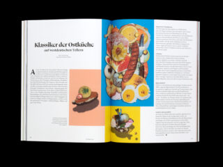Eine deutsche Magazinstrecke enthält einen Artikel mit dem Titel „Klassiker der Ostküche“ und zwei Textseiten. Auf der rechten Seite sind zwei farbenfrohe Food-Collagen-Illustrationen zu sehen.