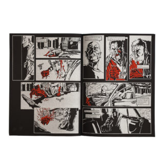 Eine Comic-Doppelseite in Schwarz-Weiß-Rot zeigt eine gewalttätige Auseinandersetzung mit verletzten und blutenden Figuren und zeigt Nahaufnahmen von Gesichtern, Dialogboxen und dramatische Action-Szenen.