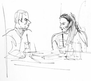 Skizze von zwei Personen, die einander gegenüber an einem Tisch sitzen, eine hält ein Getränk mit Strohhalm; Teller und Tassen stehen auf dem Tisch.