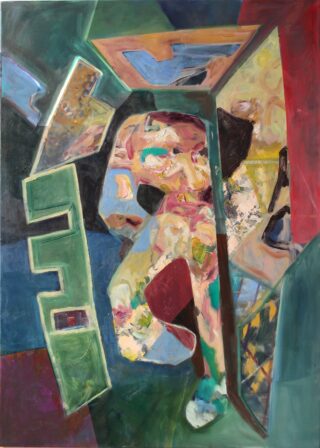 Abstraktes Gemälde mit geometrischen grünen Formen, die einen zentralen Bereich umrahmen, der mit farbenfrohen, strukturierten Pinselstrichen und organischen Formen auf einem mehrfarbigen Hintergrund gefüllt ist.