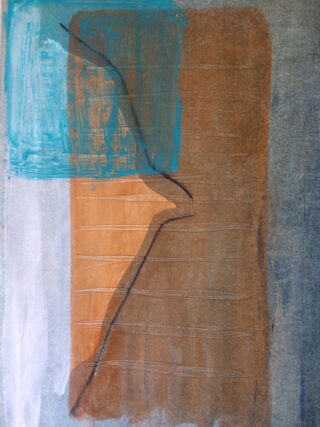 Abstraktes Gemälde mit einem blauen Quadrat, das ein braunes Rechteck überlappt, mit dünnen horizontalen Linien und einer dunklen, geschwungenen Linie, die beide Formen schneidet.