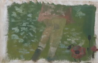 Ein impressionistisches Gemälde der Beine einer Person, die auf Gras steht, mit weißen Blumen und zwei roten Mohnblumen in der unteren rechten Ecke.