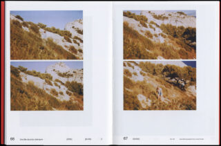 Vier Fotos eines felsigen, sonnenbeschienenen Hügels mit braunem Gras und vereinzelten Bäumen, die sich über zwei Seiten erstrecken; im unteren rechten Bild ist eine Person zu sehen, die durch die Vegetation geht.