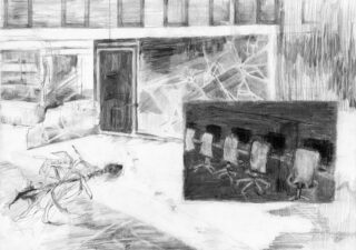 Eine Schwarzweißskizze zeigt eine Gestalt, die vor einem Gebäude auf dem Boden liegt, und eine kleinere Einblendung mit leeren Bürostühlen, die an Schreibtischen aufgereiht sind.