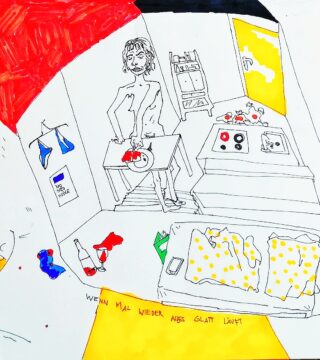 Eine Strichzeichnung einer nackten Person, die in einem überfüllten Raum mit verstreuten Gegenständen, Wäsche und Spritzern von roten und gelben Farbakzenten an einem Tisch steht. Deutscher Text erscheint auf dem Boden.