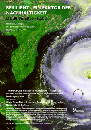 Satellitenbild eines Hurrikans über Land mit deutschem Text zu einem Vortrag über Nachhaltigkeit und Resilienz am 30. Juni 2015 mit Chris Renschler an der Akademie der Bildenden Künste Stuttgart.