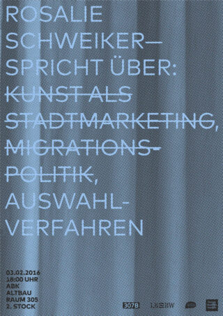 Blaues Plakat mit großem weißem Text in deutscher Sprache mit den Themen: Kunst, Stadtmarketing, Migration, Politik, Auswahlverfahren und Veranstaltungsdetails mit Datum, Ort und Uhrzeit unten.