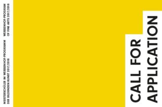 Gelber Hintergrund mit fettem schwarzem Text rechts mit der Aufschrift „CALL FOR APPLICATION“, kleinerer Text links zum Wessenhof-Programm für Bildende Kunst 2017/2018.