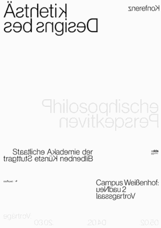 Ein minimalistisches Poster mit deutschem Text, überwiegend in Schwarz auf weißem Hintergrund, kopfüber präsentiert.