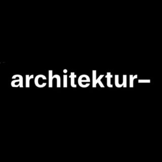 Weißer Text „architektur–“ in Kleinbuchstaben, fettgedruckter serifenloser Schrift auf schwarzem Hintergrund. Das Wort ist deutsch und bedeutet „Architektur“ und endet mit einem Halbgeviertstrich.