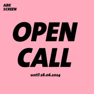 Rosa Hintergrund mit fettem schwarzem Text „OPEN CALL“ und kleinerem Text: „ABK SCREEN“ in der oberen linken Ecke und „bis 28.06.2024“ darunter.