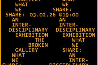 Der gelbe Text auf schwarzem Hintergrund lautet: 