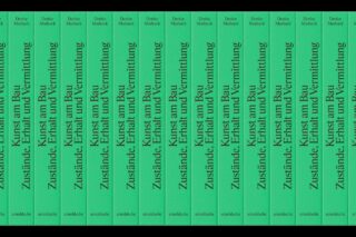 Reihe von grünen Büchern mit dem Titel 