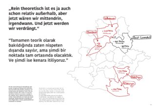 Eine Karte zeigt markierte Stadtbezirke mit der Anzahl der Orte; ein deutscher und ein türkischer Text befassen sich mit Veränderungen in städtischen Gebieten. Schwarz umrandete Bezirke mit handschriftlichen roten Beschriftungen und Statistiken.